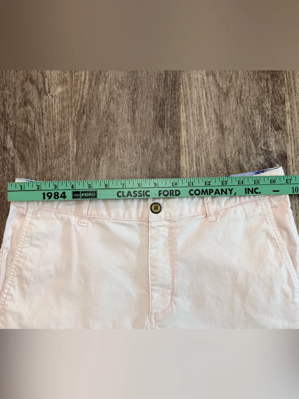 Tommy Bahama Boracay Chino Shorts Mens 34 Stretch Flat Front Shellrosa Tencel
